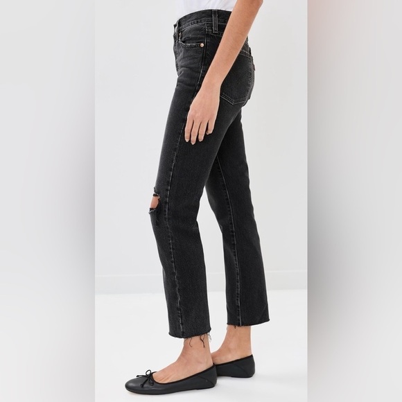 Levi's Wedgie Straight Leg Fray Raw Hem Distressed High Waist Button Fly Jeans - Picture 4 of 15